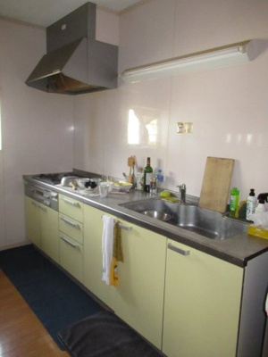 【キッチン】 | 三種町森岳小狭間・中古土地建物5棟 | 建物1　キッチンはI型です。