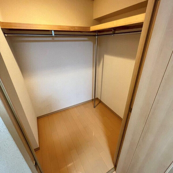サンモールⅡの収納|ウォークインクローゼット