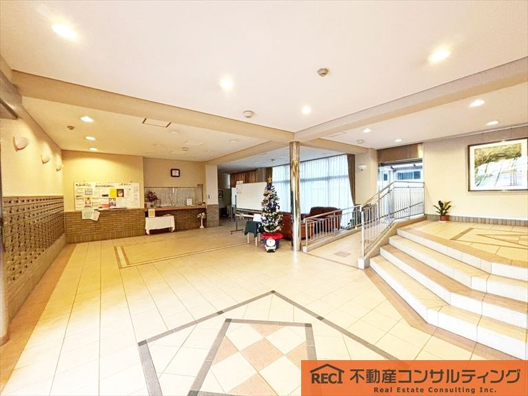 コープ野村宝塚のエントランス