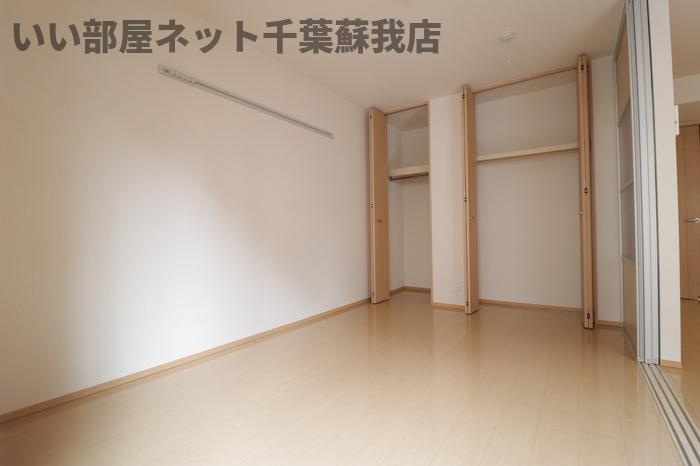 おゆみ野ドリームマウンテン　Ｄの寝室|広くて明るい寝室