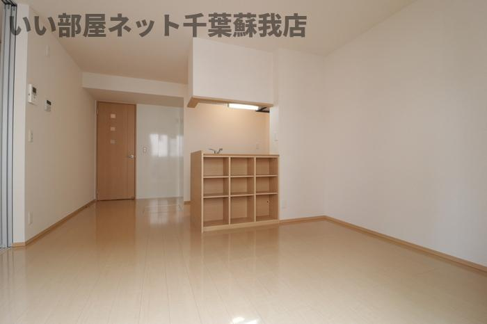 おゆみ野ドリームマウンテン　Ｄの居間・リビング|使いやすい居間です