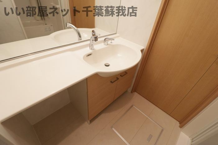 おゆみ野ドリームマウンテン　Ｄの洗面所|スペースが確保できる洗面所です