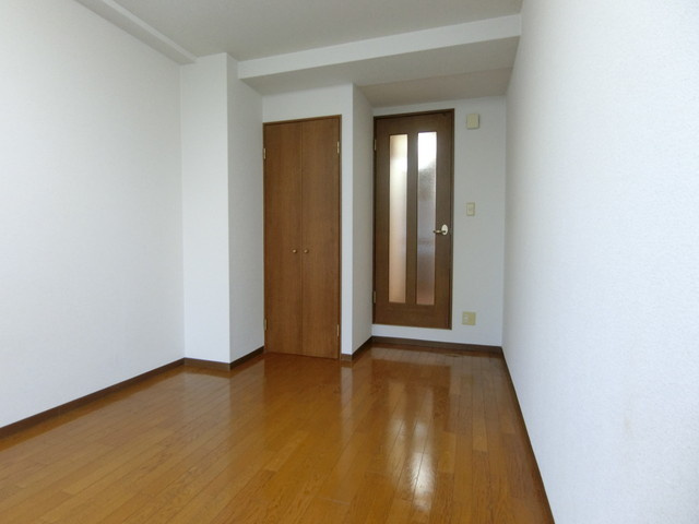 ベルフラワー御殿山の洋室