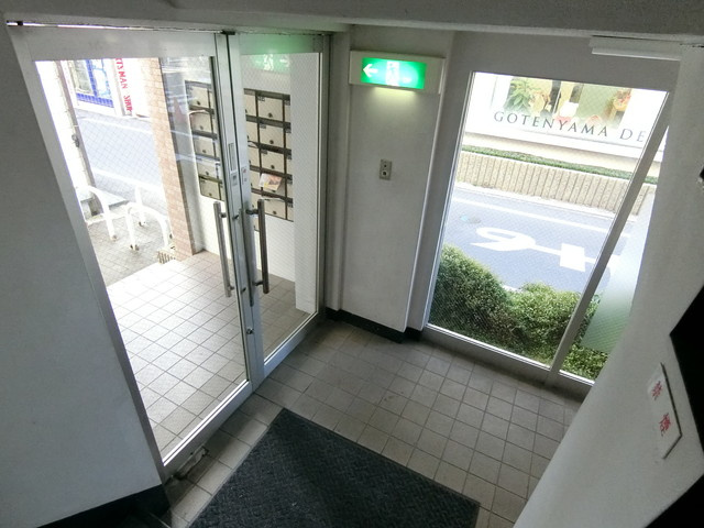 ベルフラワー御殿山のロビー