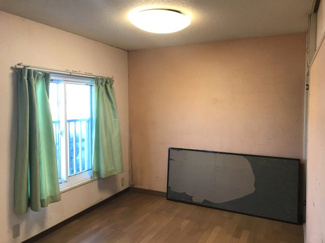 【ダイニング】 | 市沢団地 | ダイニングにも物入があって便利です。