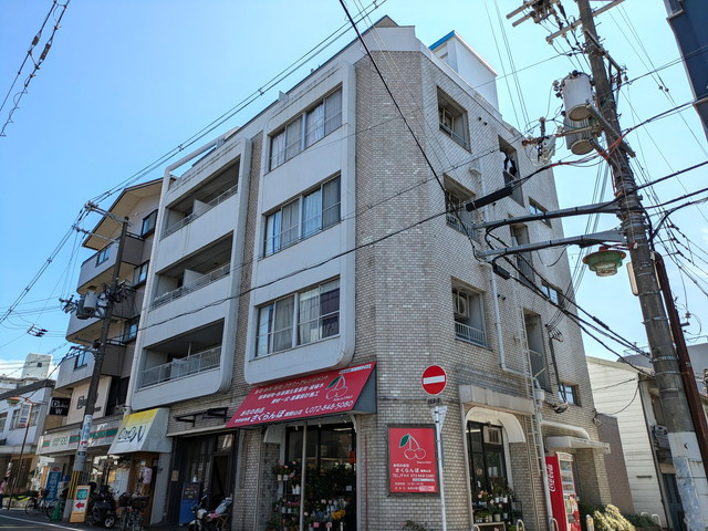 ベルフラワー御殿山の外観