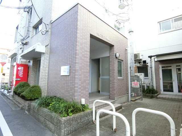 ベルフラワー御殿山のエントランス