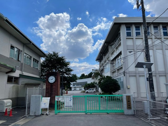 流山市西松ヶ丘１丁目新築戸建【東小学校：7分】の周辺|東小学校まで560ｍ