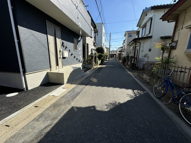 三郷市彦川戸１丁目新築戸建（彦川戸第３）の前面道路含む現地写真|西側前面道路