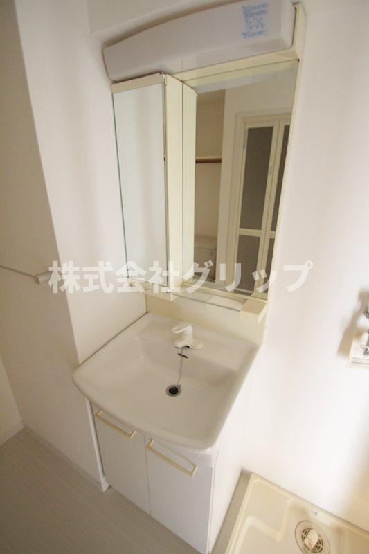 グリフィン横浜・山手の独立洗面台