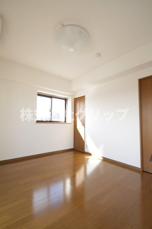 グリフィン横浜・山手の洋室