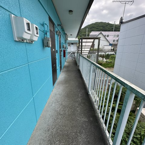 ハイツラポートＣのロビー|ゆとりのあるロビーです