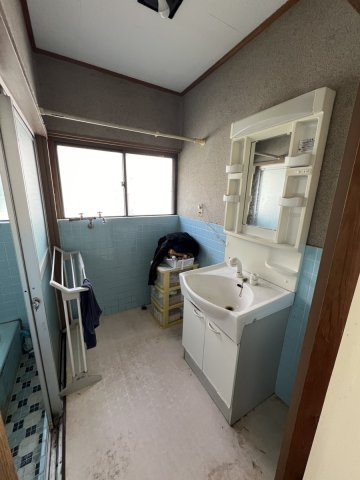 古閑中町戸建ての脱衣所