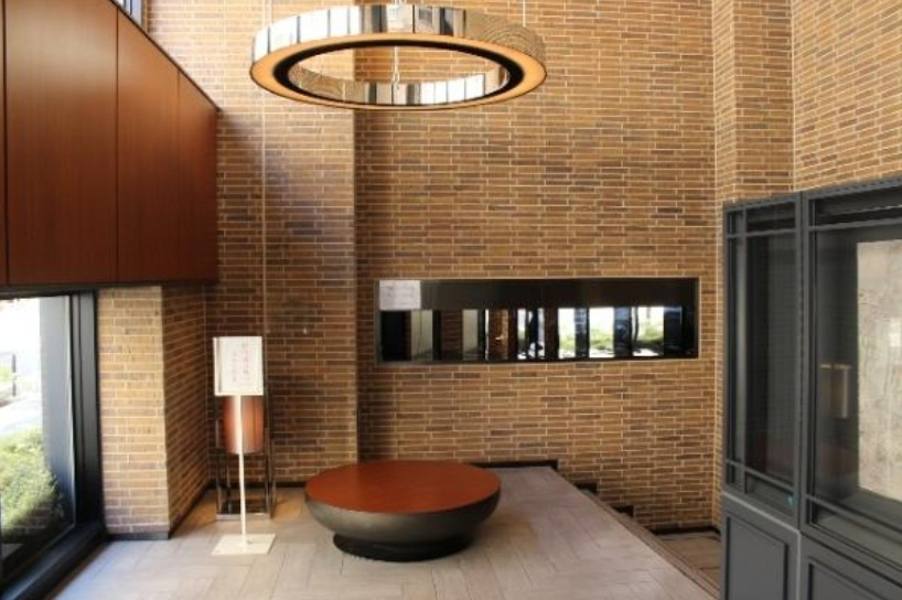 パークリュクス銀座monoのロビー