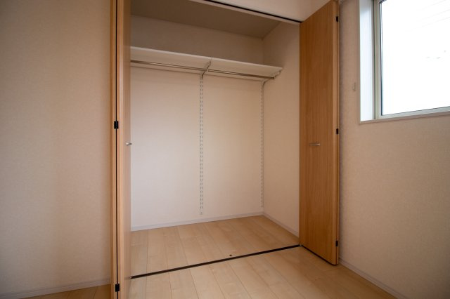 足利市元学町の中古一戸建の収納