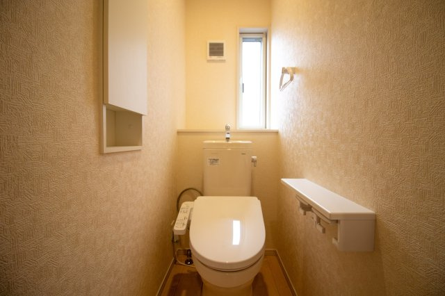 足利市元学町の中古一戸建のトイレ|こちらは、一階のトイレになります。

