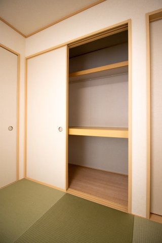 足利市元学町の中古一戸建の収納