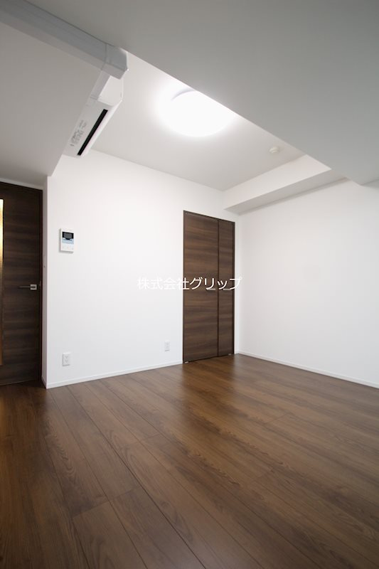 LEXE AZEST横濱関内の洋室