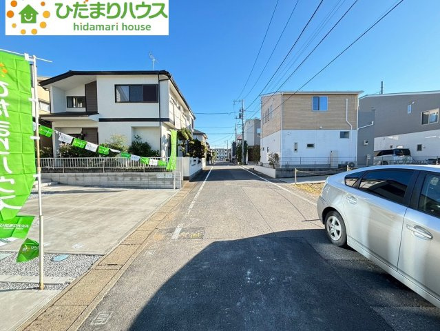 上尾市中妻　4期　新築一戸建て　ケイアイスタイル　01の前面道路含む現地写真