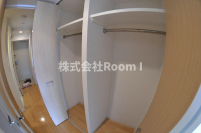 【収納】 | ユーレジデンス淀屋橋(旧ジュネーゼグラン淀屋橋) | こまごまとしたものを収納できそうですね