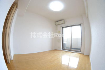 【居間・リビング】 | ユーレジデンス淀屋橋(旧ジュネーゼグラン淀屋橋) | ゆったり過ごせるリビングです