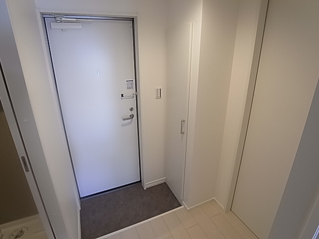 神戸市長田区御蔵通７丁目のアパートの玄関|シューズボックス付き