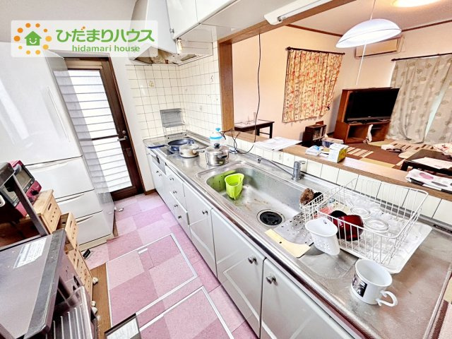 【キッチン】 | ひたちなか市後台　中古戸建 | キッチンに勝手口があり、家事動線が良い間取りです！