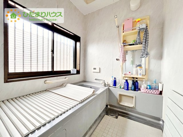 【浴室】 | ひたちなか市後台　中古戸建 | 大人が足を伸ばしても十分な広さ！一人でゆっくりくつろぐ時間も大切です！