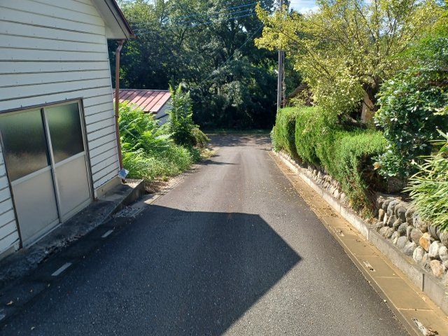 比企郡吉見町大字南吉見　売地の前面道路含む現地写真