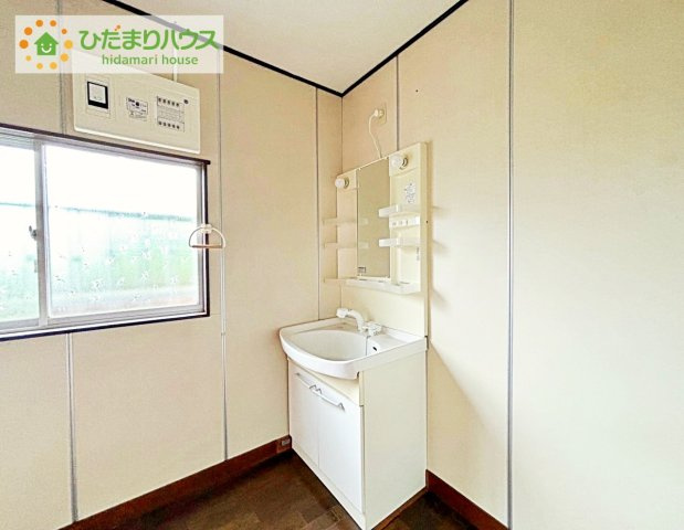 【独立洗面台】 | 那珂市菅谷　中古戸建 | シンプルで使い勝手の良い独立洗面台！