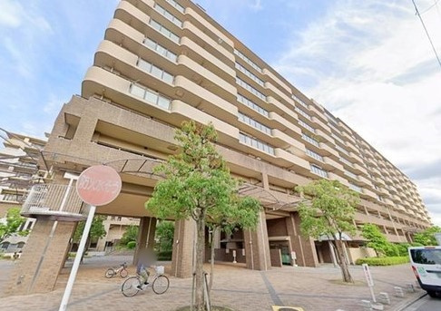 中・ファミールガーデン二条城駅前西棟