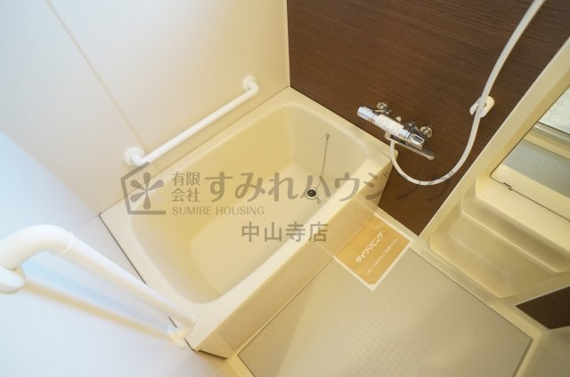 モーツァルト南笹原の浴室