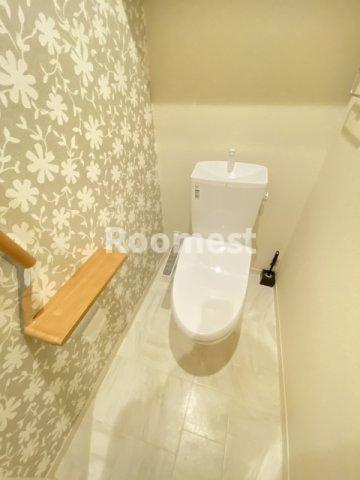 ソルテ東加古川駅前のトイレ|落ち着いた色調のトイレです