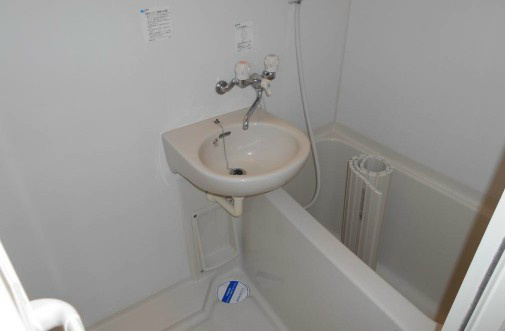 トモズハウスの浴室