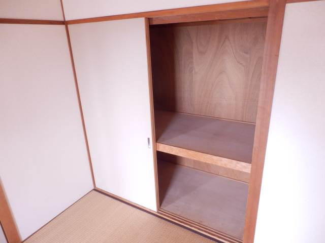コスモ星の子ハイツの収納|押入