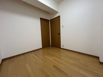 【洋室】 | サンコート南草津Ⅱ番館 | シンプル・イズ・ベストが基本。プレーンな空間を自分好みに。いつまでも快適に暮せる住まいへ。