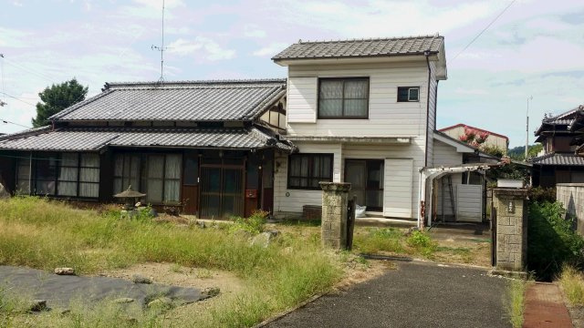 西条市飯岡の売地の外観