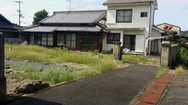 西条市飯岡の売地の外観