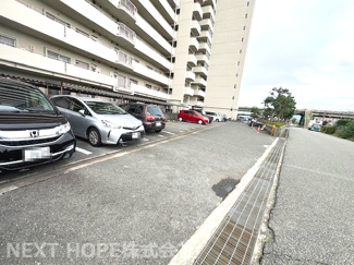 【駐車場】 | 敷地内駐車場です♪