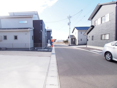 【前面道路含む現地写真】 | サン・ステージ　二本松市油井
