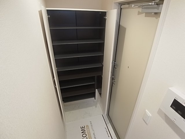 神戸市兵庫区荒田町３丁目のアパート