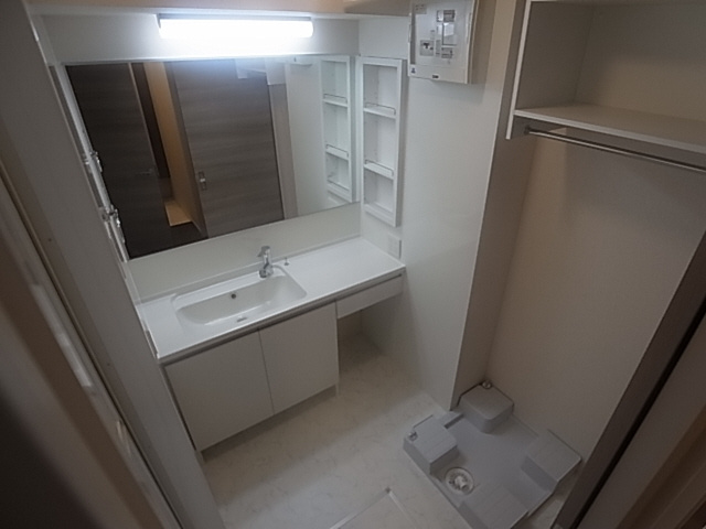 神戸市兵庫区荒田町３丁目のアパートの洗面所