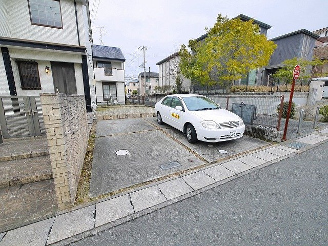 谷村戸建てリースCの駐車場