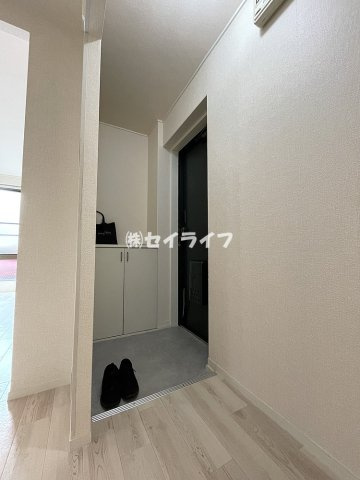 フラワーハイム鶴見の玄関