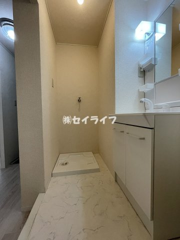 フラワーハイム鶴見の洗面所