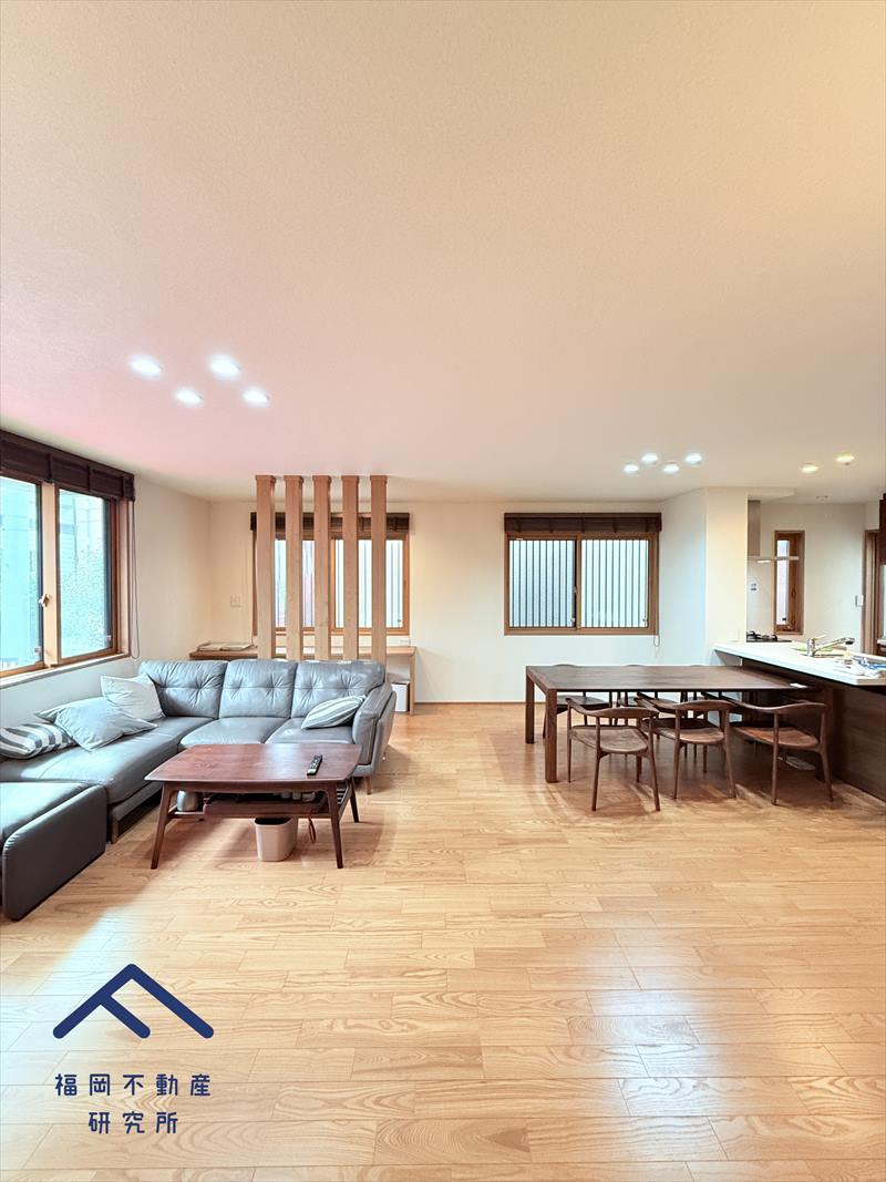 中央区地行３丁目　戸建ての居間・リビング