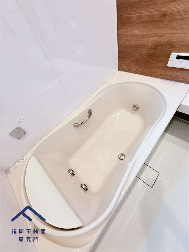 中央区地行３丁目　戸建ての浴室