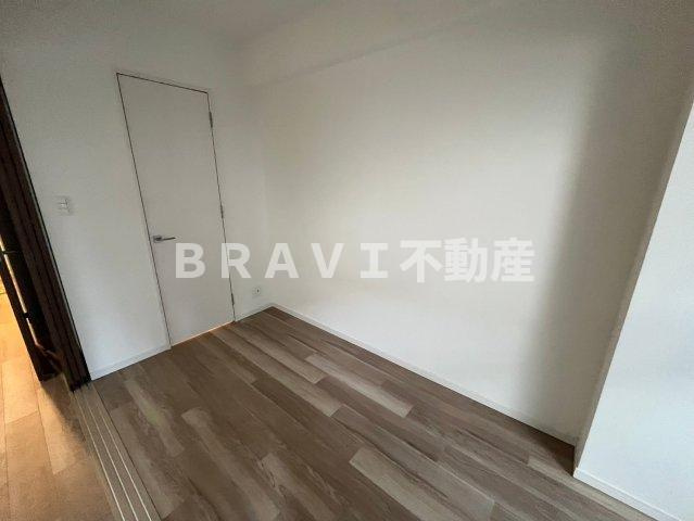 RISING Maison 本町橋（ライジングメゾンホンマチバシ）　BRAVI不動産の洋室|【RISING Maison本町橋】スタンダードな洋室です