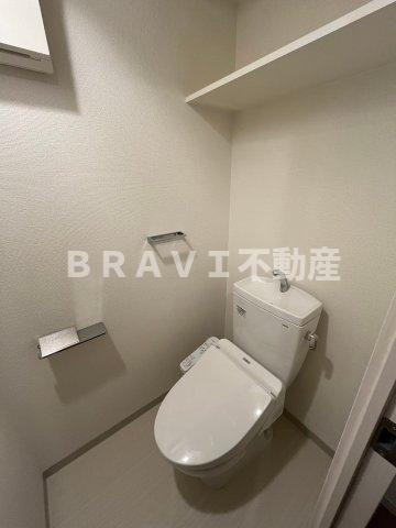 RISING Maison 本町橋（ライジングメゾンホンマチバシ）　BRAVI不動産のトイレ|【RISING Maison本町橋】清潔感のあるトイレです