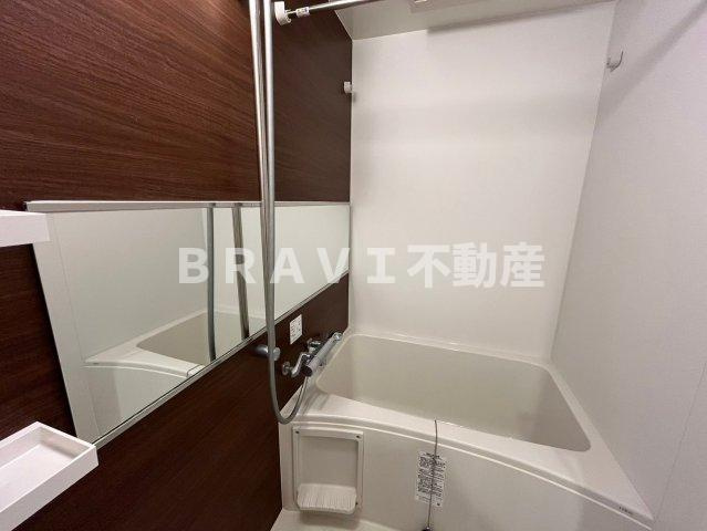 RISING Maison 本町橋（ライジングメゾンホンマチバシ）　BRAVI不動産の浴室|【RISING Maison本町橋】落ち着いた空間のお風呂です
